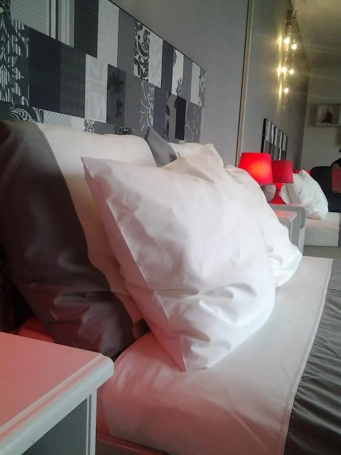 The Rooms Upstairs & Downstairs Amsterdam Bed & Breakfast